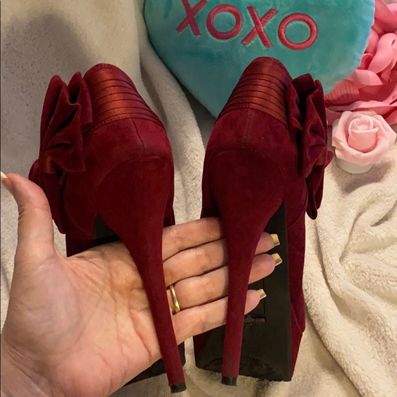 Sold to autumnallen562 Bamboo red velvet booties - Picture 4 of 11